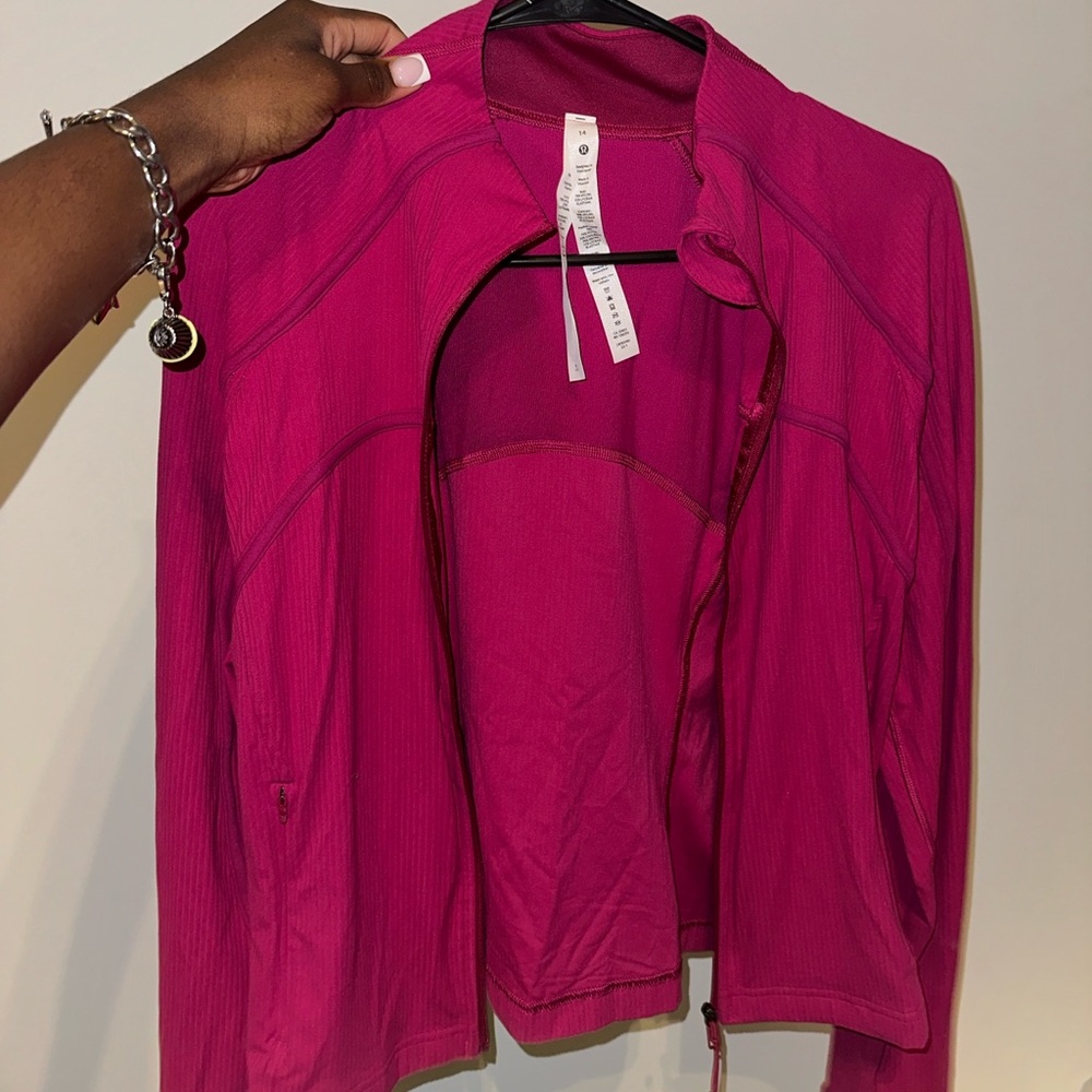 lululemon pink cropped define